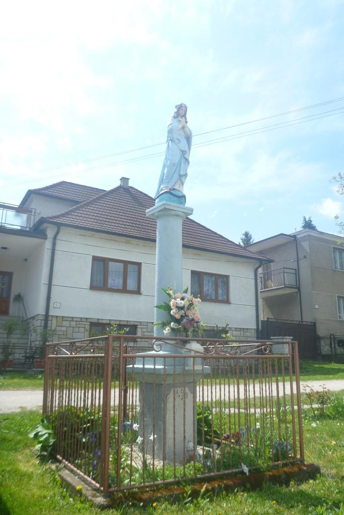 A falu legrégebbi szobra, Szűz Mária szobor
